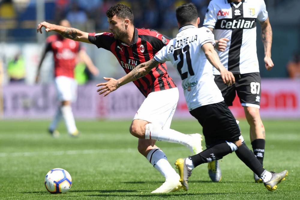 ميلان يتعادل أمام بارما (1-1) في الدوري الإيطالي