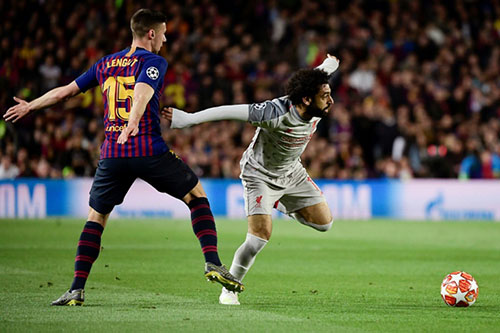لاعب برشلونة فقد جزءا من أسنانه في لقاء لفربول