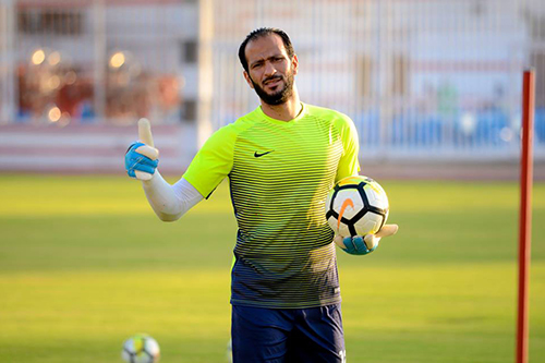 إصابة حارس الزمالك عماد السيد بكسر في اليد