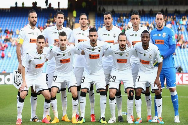 توقيف سبعة مراهنين في فرنسا بسبب شبهة التلاعب بمباراة في الجزائر