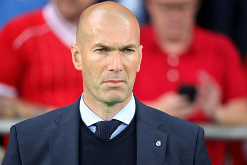 زيدان يكشف عن أول الأسماء الراحلة عن ريال مدريد