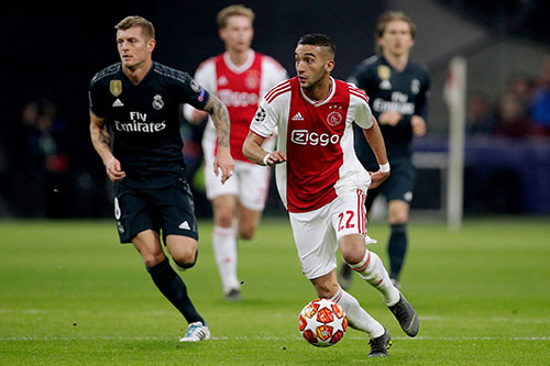 تألق زياش مع أياكس في دوري الأبطال يجذب اهتمام ريال مدريد