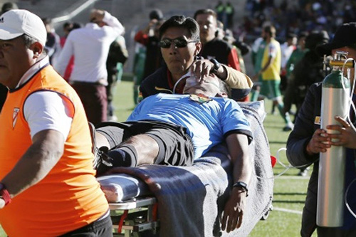 وفاة حكم في بوليفيا يعيد فتح النقاش حول اللعب على المرتفعات