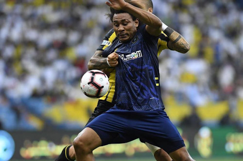 التعاون يهزم الاتحاد ويتوج بكأس ملك السعودية