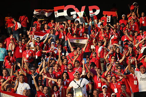 الجماهير المصرية تهتف لأبو تريكة في مباراة زيمبابوي