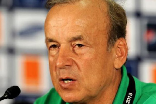 مدرب نيجيريا: منتخب مدغشقر كان الأفضل