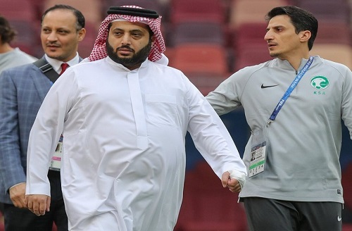تركي آل الشيخ يبتعد عن المستديرة.. ويستقيل من رئاسة الاتحاد العربي لكرة القدم