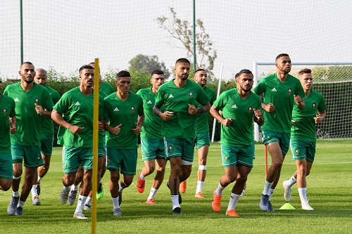 الأسود تُعايِن ملعب "السلام" دون التدرّب فيه.. وتخوض آخر حصة في "الحرس"