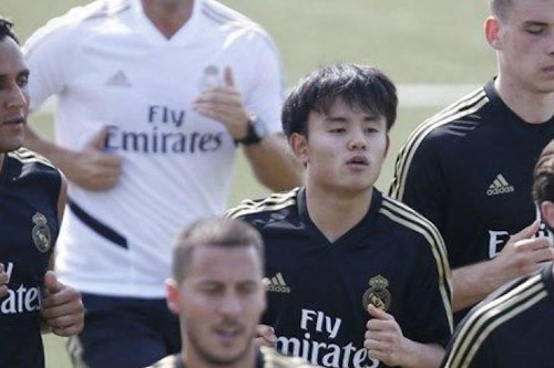 ريال مدريد يتعاقد مع شقيق نجمه الياباني كوبو