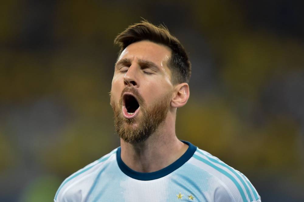 كونميبول يوقف ميسي ويغرمه بسبب الكوبا أمريكا