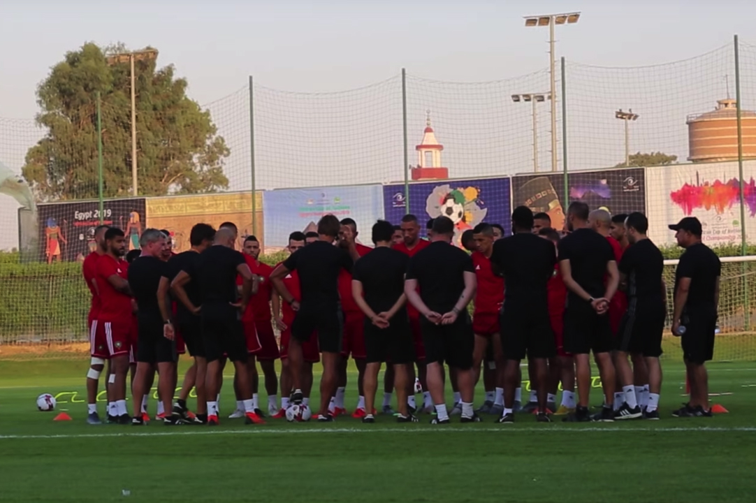 حَماس ومَرَح في تدريبات المنتخب بصفوف مُكتملة قبل مواجهة البنين