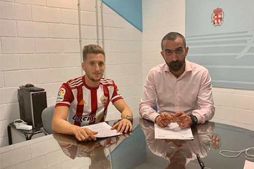 تركي آل الشيخ يعلن تعاقد الميريا الإسباني مع ايڤان باليو