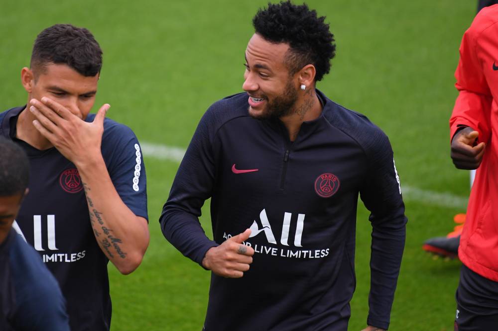 باريس: لم نتوصل لاتفاق مع برشلونة بشأن نيمار