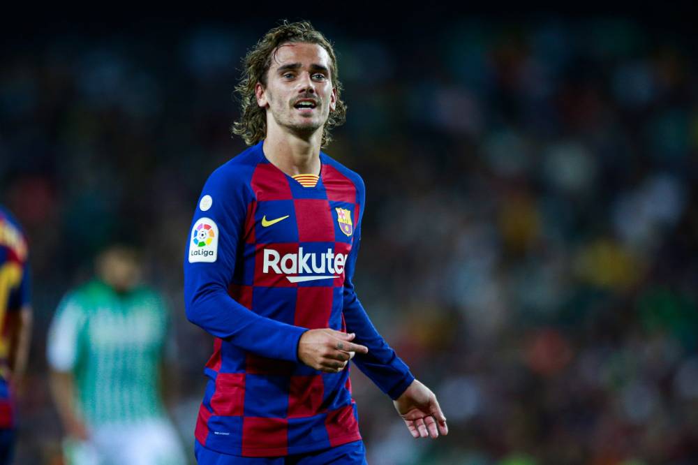 غريزمان ينتعل "حذاء الذكريات" في مباراة برشلونة وفالنسيا