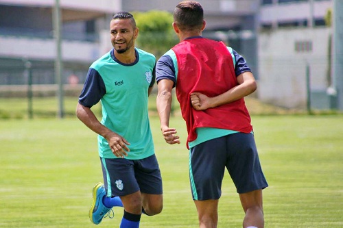 نفط الجنوب العراقي يعزز هجومه بخدمات المغربي عمر المنصوري