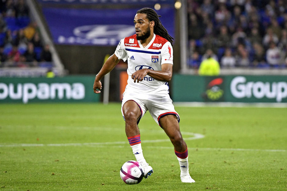 قائد ليون يغيب عن مباراة لايبزيغ في الأبطال