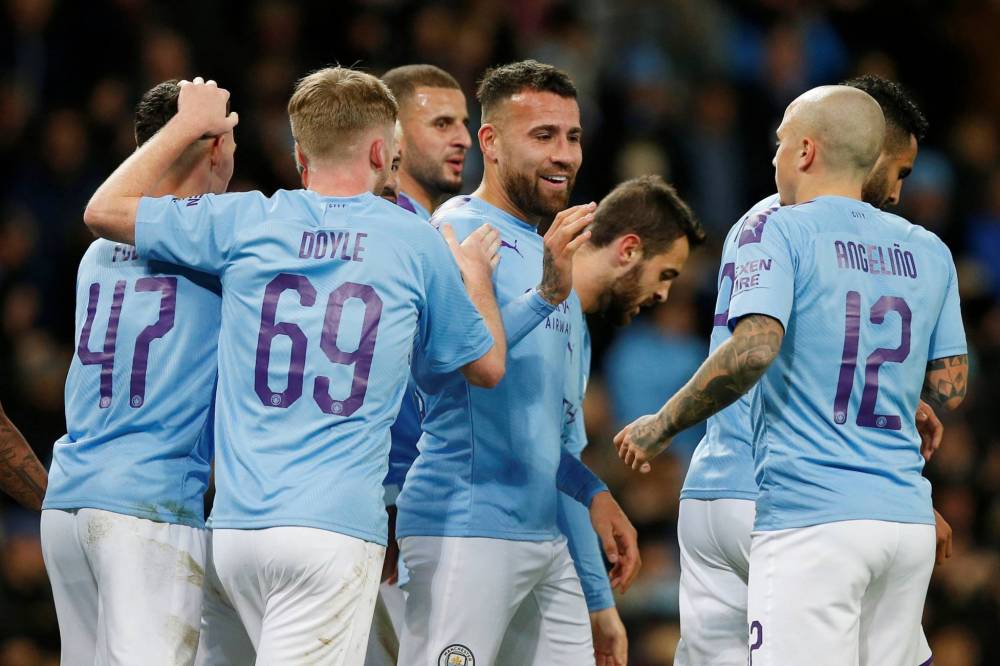 تأهل السيتي وإيفرتون وليستر لدور الثمانية بكأس الرابطة