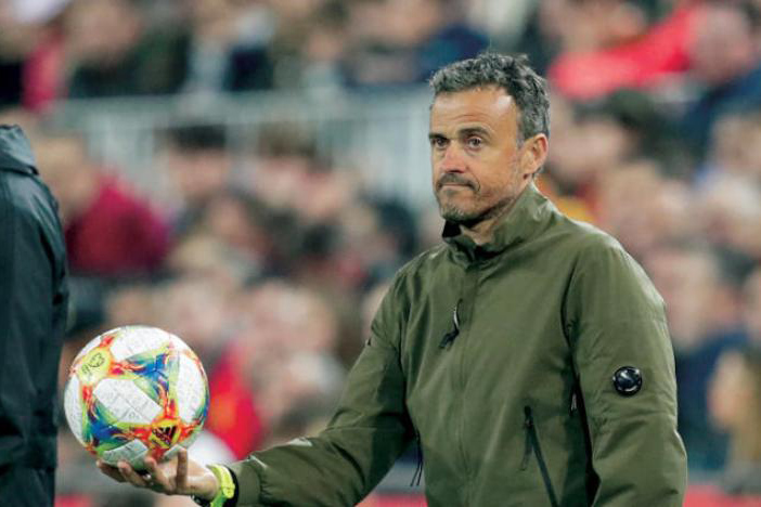 تقديم إنريكي كمدرب لمنتخب إسبانيا الأسبوع المقبل