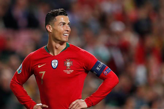 رونالدو يتدرب بشكل طبيعي مع منتخب بلاده
