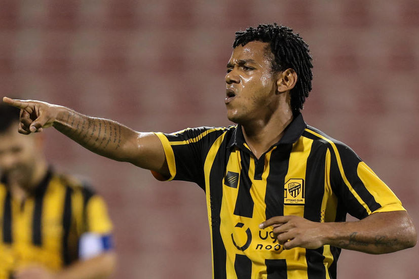 اتحاد جدة يمدد عقد مهاجمه البرازيلي رومارينيو