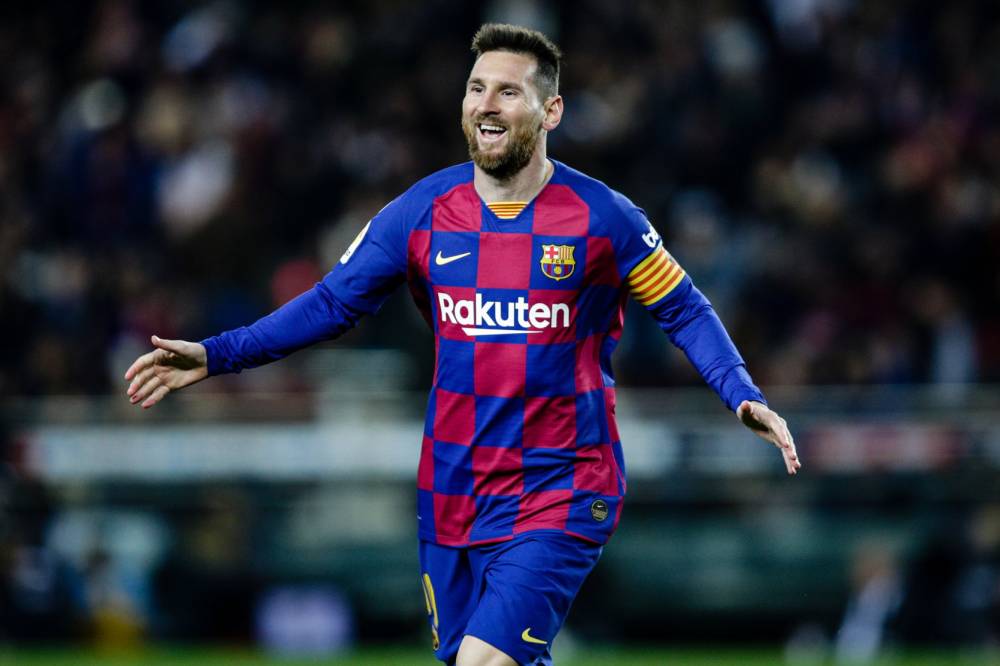 "هاتريك" ميسي يقود برشلونة لاستعادة صدارة الدوري الإسباني