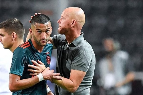 مدرب أياكس يوضح سبب اعتماده على زياش كصانع ألعاب رئيسي