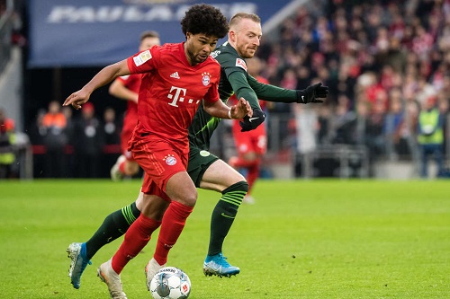 بايرن ميونخ يهزم فولفسبورغ ولايبزيغ بطل الشتاء في الدوري الألماني