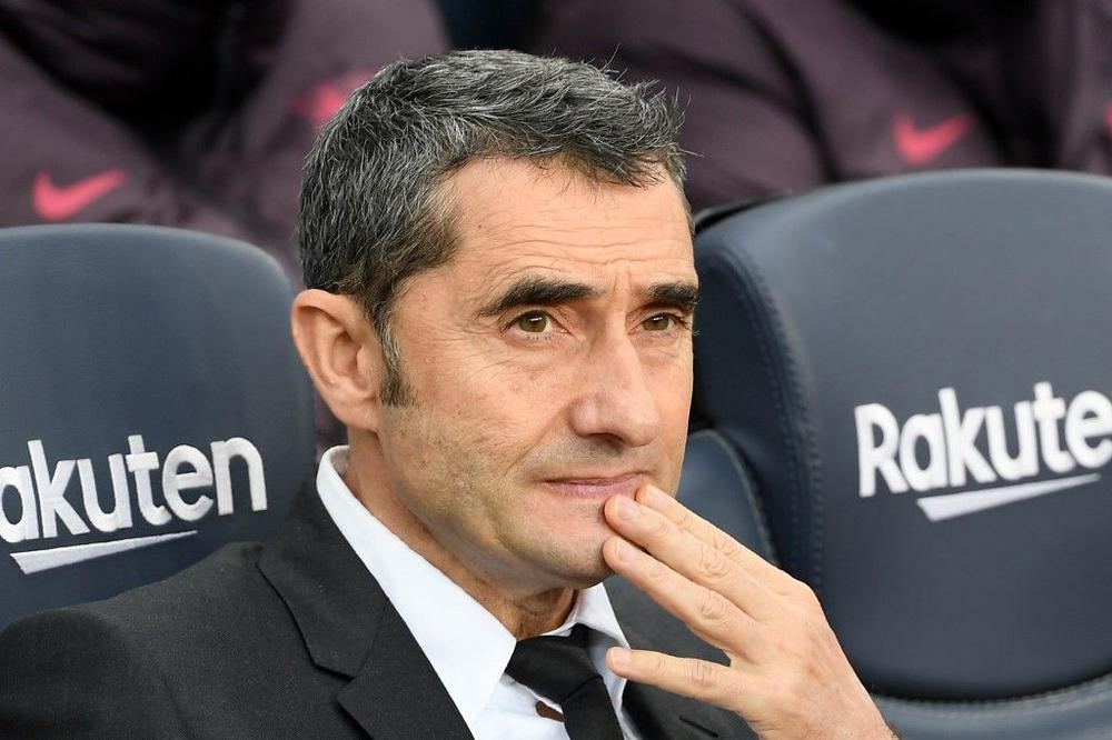 رسميا.. برشلونة يقيل مدربه فالفيردي ويعين كيكي سيتيين بديلا له