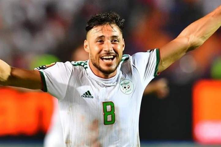 البلايلي يتوج بجائزة أفضل لاعب داخل قارة إفريقيا