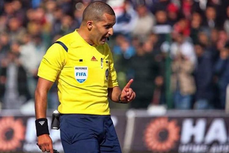 "كاف" تتشبث بجيد حكماً لقمّة الهلال والأهلي رغم احتجاج السودانيين