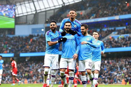 السيتي يقسو على فولهام برباعية في الكأس