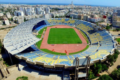 جامعة الكرة ترشح "دونور" وملعب الرباط لاحتضان نهائيي العصبة وكأس "الكاف"