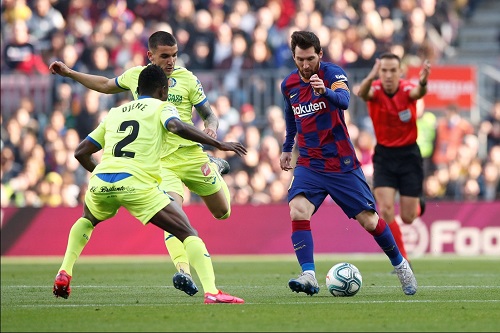 برشلونة يهزم خيتافي ويتقاسم صدارة الدوري الإسباني مع الريال