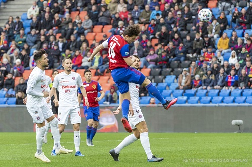 يوروبا ليغ: كورونا يجبر بازل على استقبال أينتراخت بعيدا عن المدينة