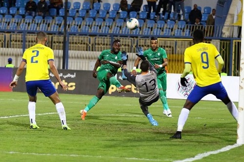 الاتحاد العربي يُحدد موعدا جديدا لمباراة الرجاء والإسماعيلي
