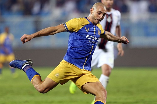 مهاجم المنتخب المغربي يحتفل بعيد ميلاده داخل الحجر الصحي