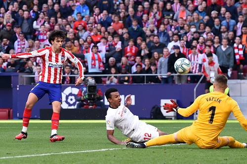 إشبيلية يفرض التعادل على أتلتيكو مدريد في الليغا