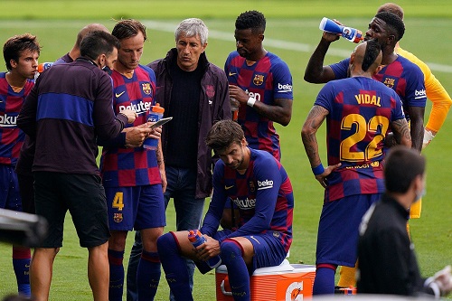 نجوم برشلونة يثورون في وجه مدربهم سيتيين بعد تعادل "فيغو"
