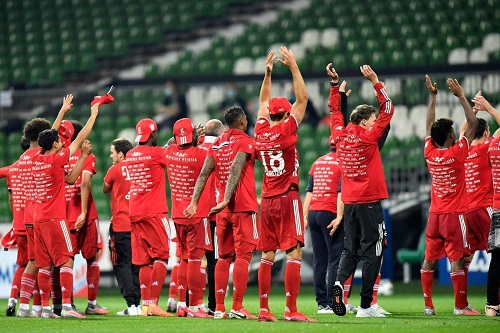 ثلاثة لاعبين ساهموا في تتويج بايرن بالدوري