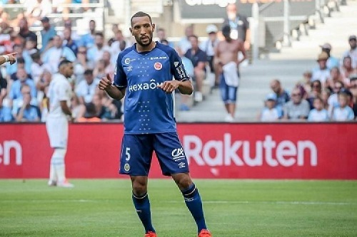 عبد الحميد ينتظر هدية سان جيرمان للمشاركة في "اليوروباليغ"