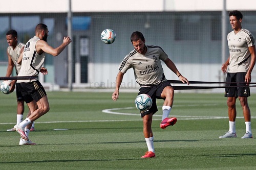 إدين هازارد يكتفي بجزء من تداريب ريال مدريد
