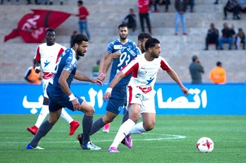 لاعبو الكوكب يمتنعون عن التداريب.. الرئيس يغلق هاتفه والوالي يتدخّل