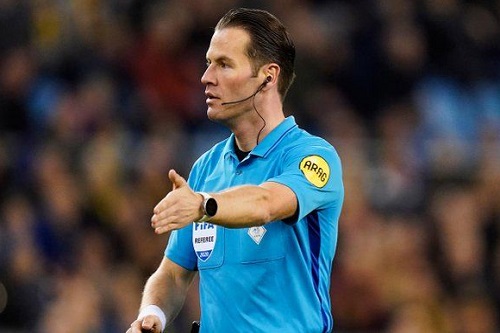 الهولندي ماكيللي حكما لنهائي الدوري الأوروبي
