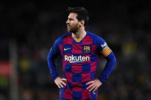 ميسي يبلغ إدارة برشلونة امتناعه عن حضور اختبار الكشف عن كورونا