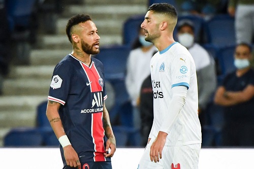الحكومة البرازيلية تساند نيمار بوجه العنصرية