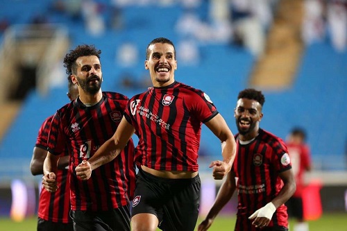 تألق جلال الداودي يدفع الرائد السعودي لدراسة تجديد عقد اللاعب