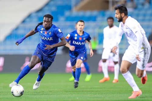 الهلال السعودي يواجه الأهلي الإماراتي بـ8 لاعبين و3 حراس مرمى