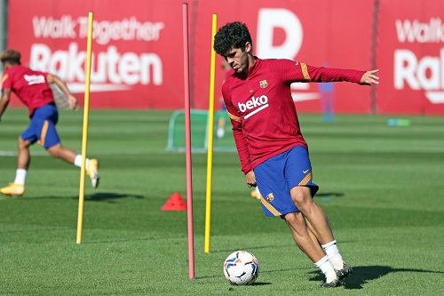 برشلونة يتدرب في غياب أغلب لاعبيه الأساسيين