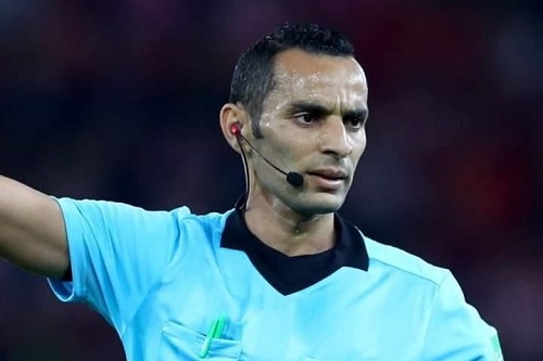 الجزائري غربال حكم "الفار" في لقاء الرجاء والزمالك