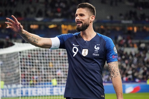 بلاتيني يدعم وجود جيرو في المنتخب رغم كونه احتياطيا في تشلسي
